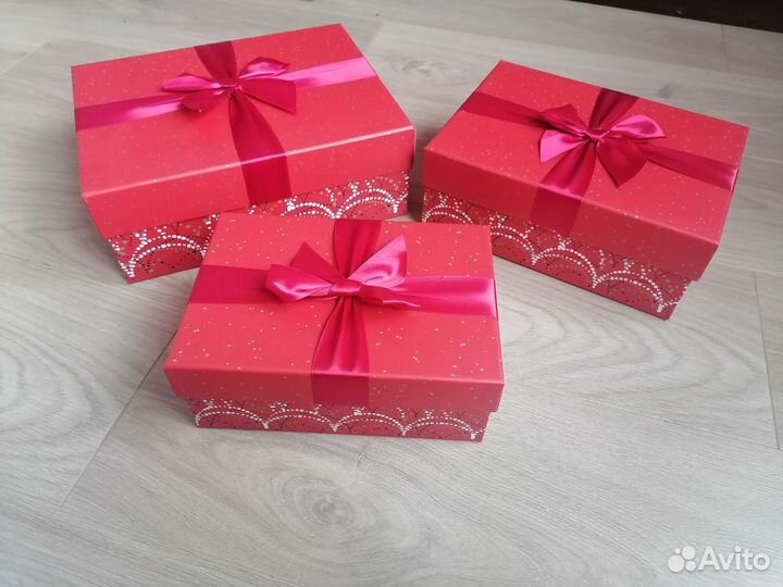 Коробка подарочная новогодняя