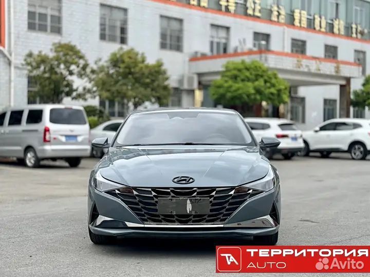 Hyundai Elantra 1.5 CVT, 2021, битый, 50 000 км