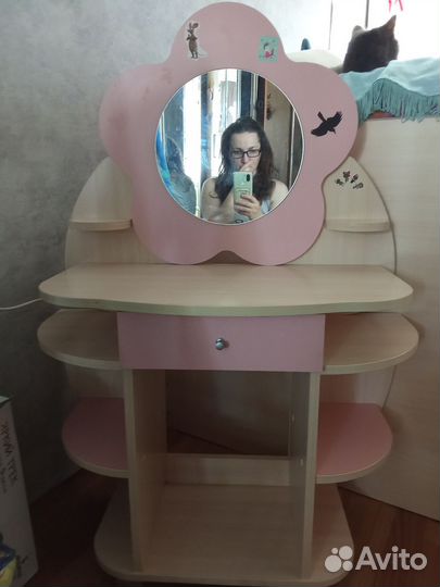 Детский туалетный столик для девочки