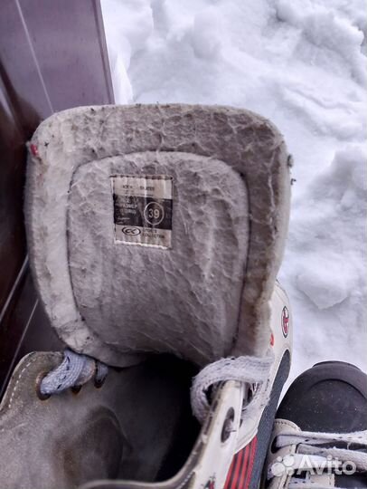 Коньки хоккейные