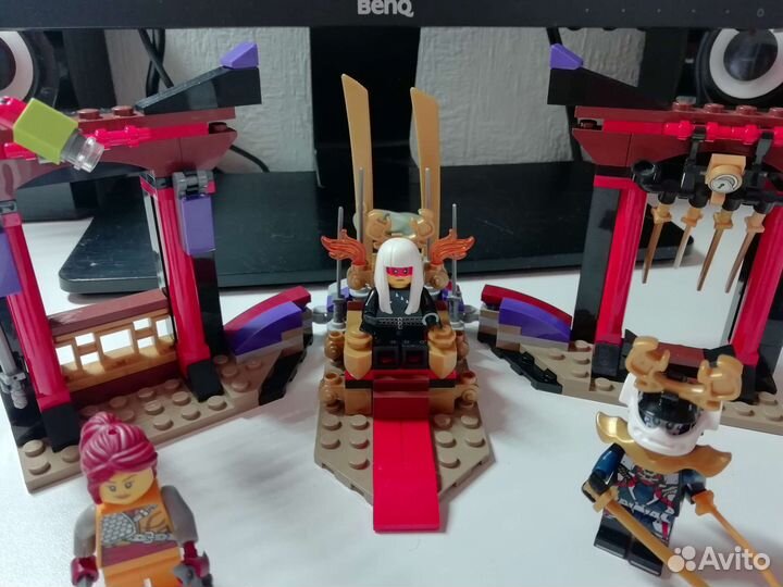 Lego Ninjago Решающий бой в тронном зале
