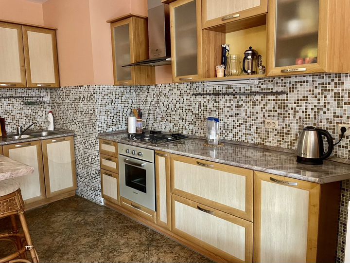 3-к. квартира, 128 м², 3/10 эт.