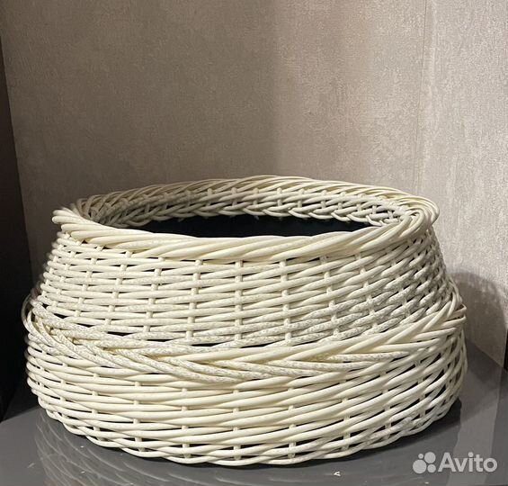 Корзина плетеная из ротанга