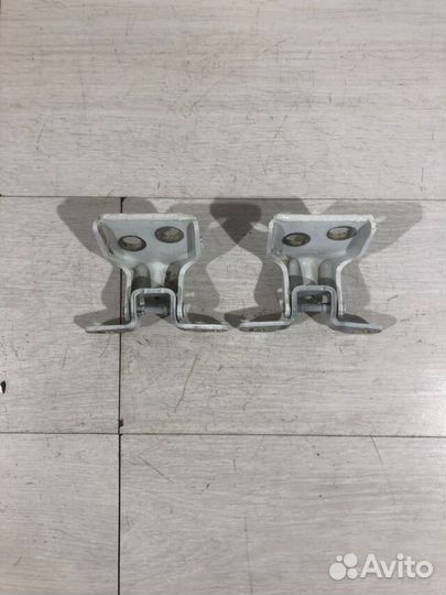 Петля двери зад лев renault logan 2 1.6 мт седан