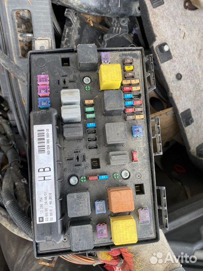 Блок предохранителей Opel Astra H