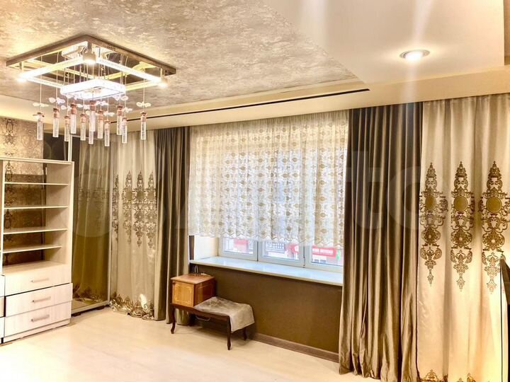 4-к. квартира, 148 м², 2/10 эт.