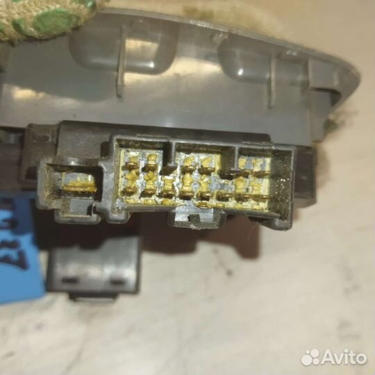 Кнопки стеклоподъемников Honda CR-V