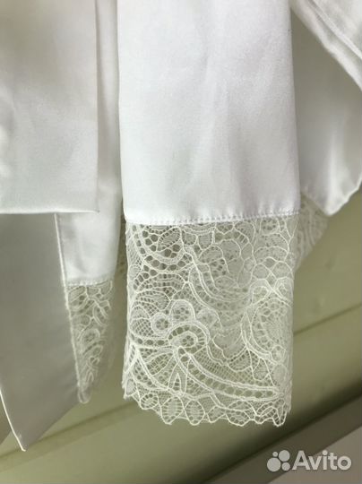 Белый шелковый халат