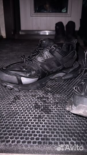 Balenciaga track 1 original