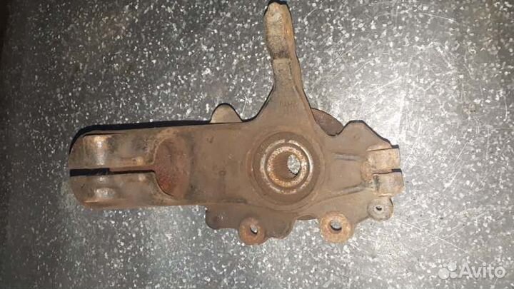 Кулак поворотный передний правый Ford Focus CB8