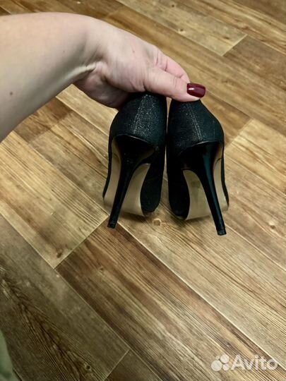 Туфли чёрные вечерние 39 блестящие