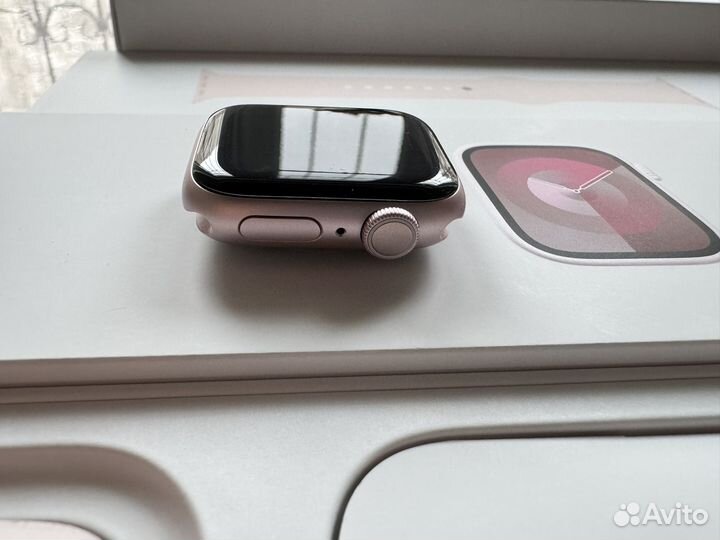 Apple Watch Series 9 41mm pink