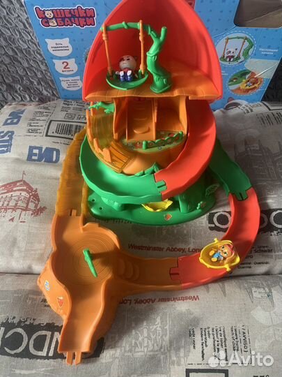 Кошечки собачки домик на дереве (оригинал)