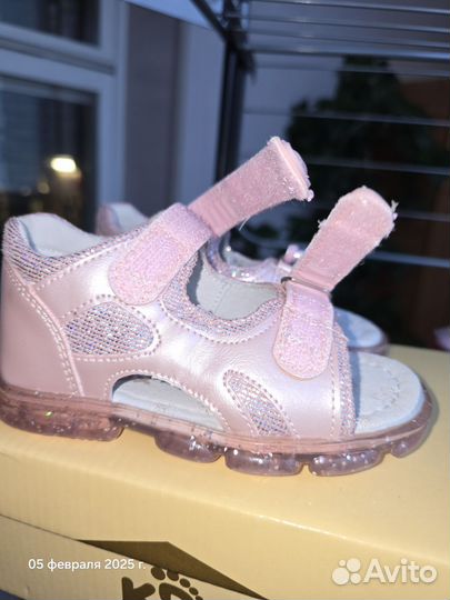 Босоножки для девочки 24 размер новые