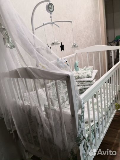 Бортики в кроватку и мобиль