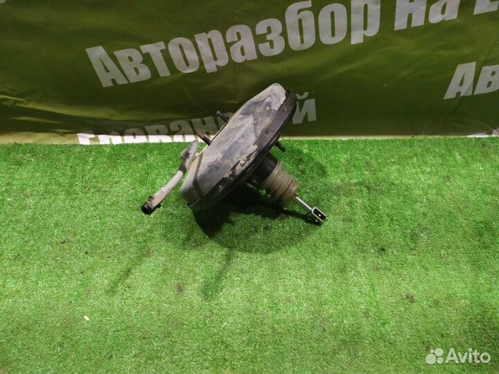 Вакуумный усилитель тормозов Renault Sandero