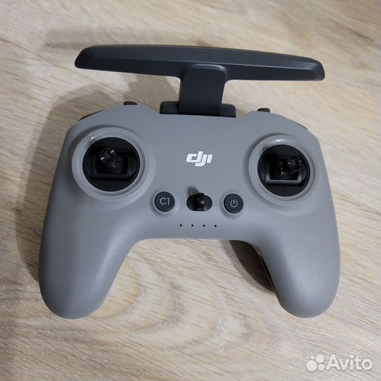 Квадрокоптер DJI FPV Combo