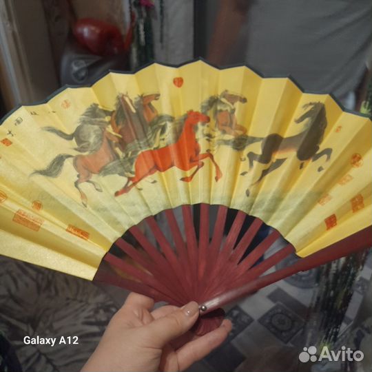 Веер интерьерный