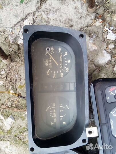 Панель приборов