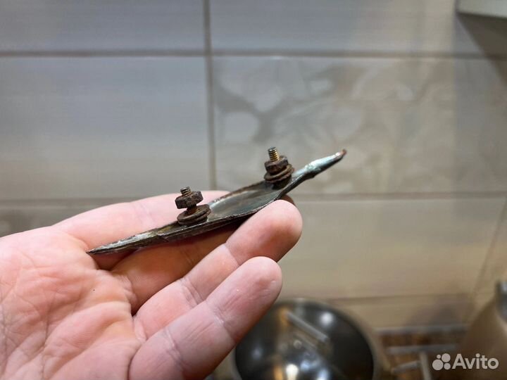 Эмблема автомобиля газ М1