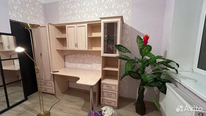 Шкаф с тумбами