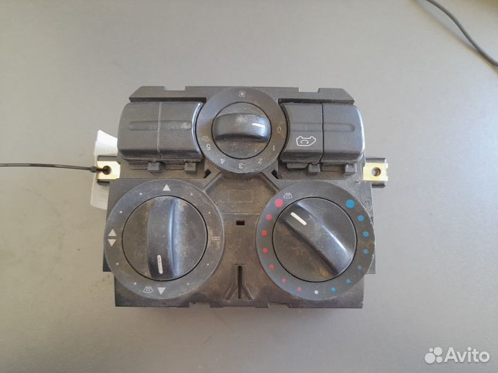 Мерседес Вито Блок управления климат контролем