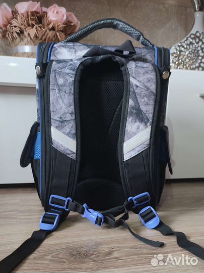 Школьный рюкзак