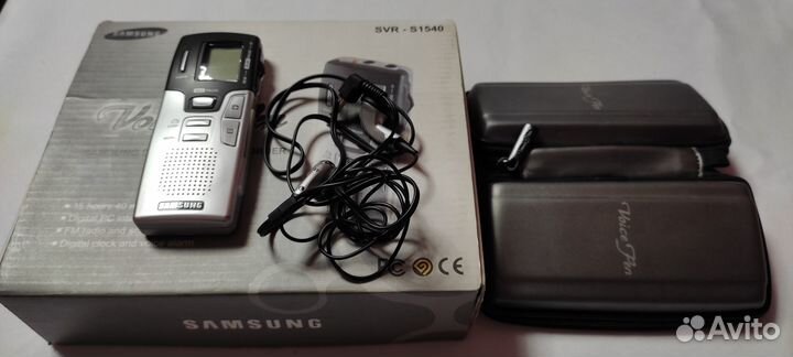 Цифровой диктофон с радио Samsung SVR-S1540