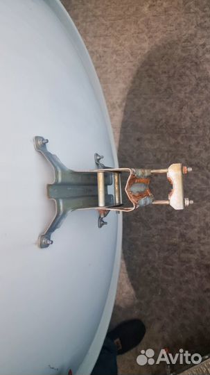 Офсетная спутниковая антенна