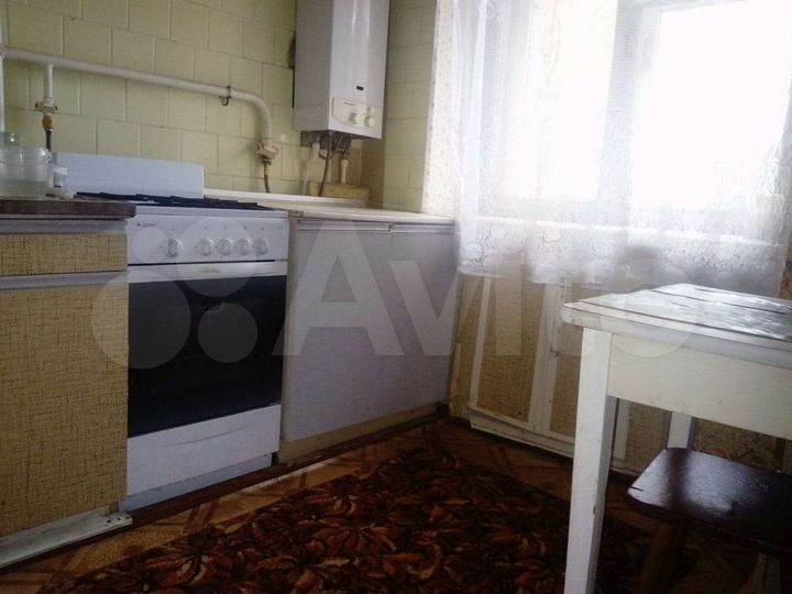 2-к. квартира, 42 м², 3/5 эт.