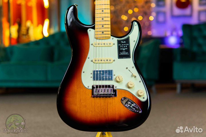 Fender Player Plus Stratocaster HSS MN 3-CS