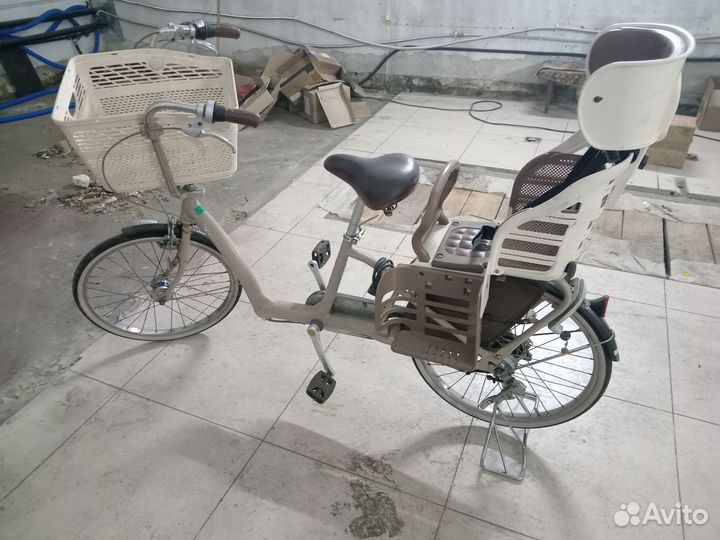 Велосипед с детским седеньем. Япония