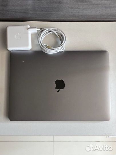 MacBook Pro 13' 2017 2.3GHZ/8GB/128GB