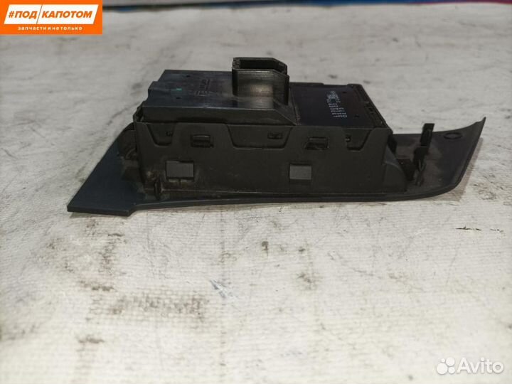 Блок управления стеклоподъемниками Opel Astra J