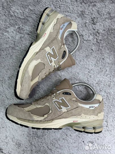 Кроссовки New Balance 2002r