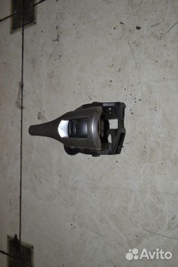 Ручка внутренняя задняя правая Toyota Corolla e150