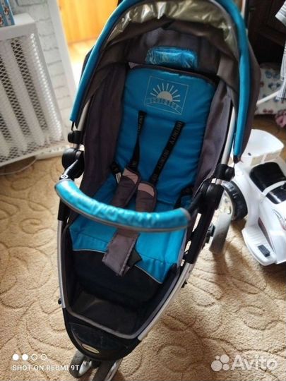 Прогулочная коляска