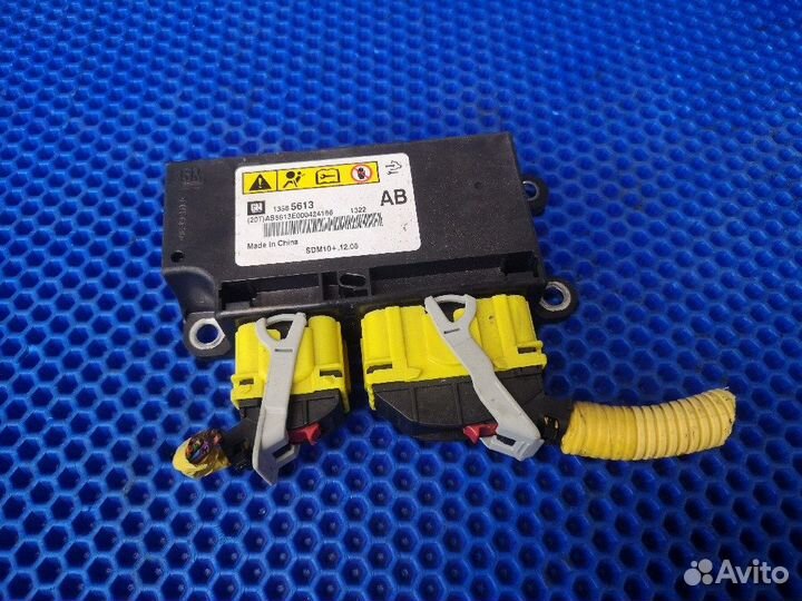 Блок подушек безопасности Chevrolet Orlando, 13585613