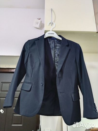 Костюм детский,брюки и пиджак,122 размер