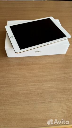 iPad Wi-Fi Cellular 128 GB