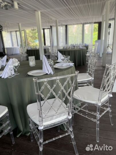 Аренда стульев и пуфиков