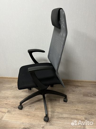 Компьютерное офисное кресло