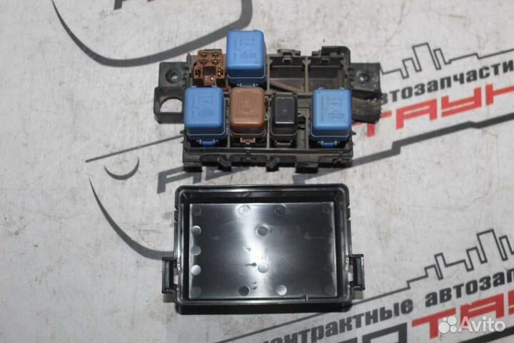 Блок предохранителей nissan cefiro maxima A32 HA32