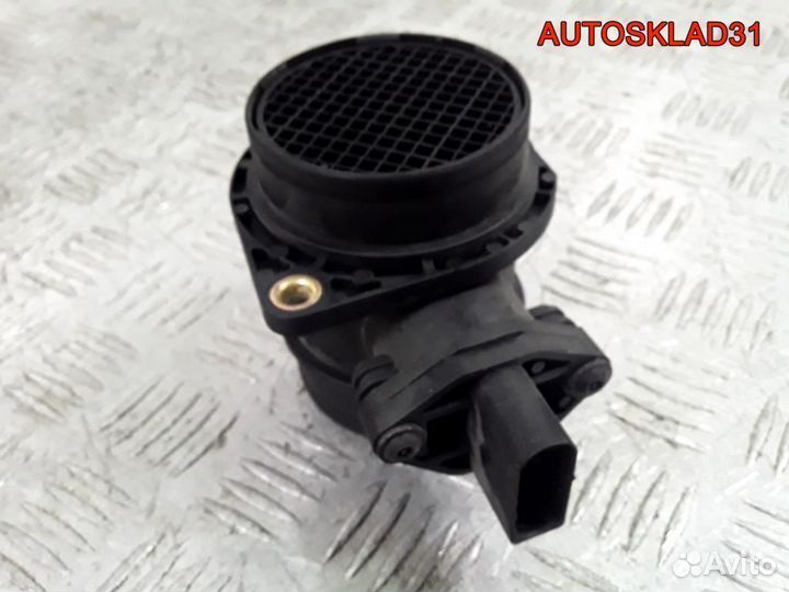 Расходомер воздуха Volkswagen Golf 4 06A906461