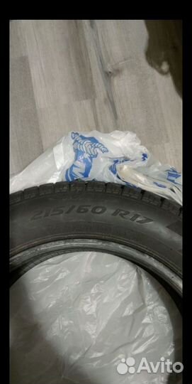 Pirelli Ice Zero FR 215/60 R17 100