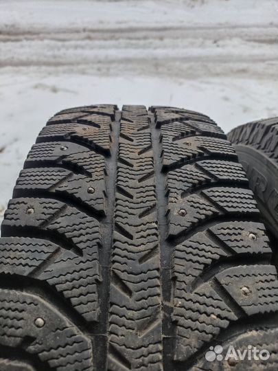 Bridgestone Ice Cruiser 7000 205/70 R15