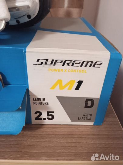 Хоккейные коньки bauer новые