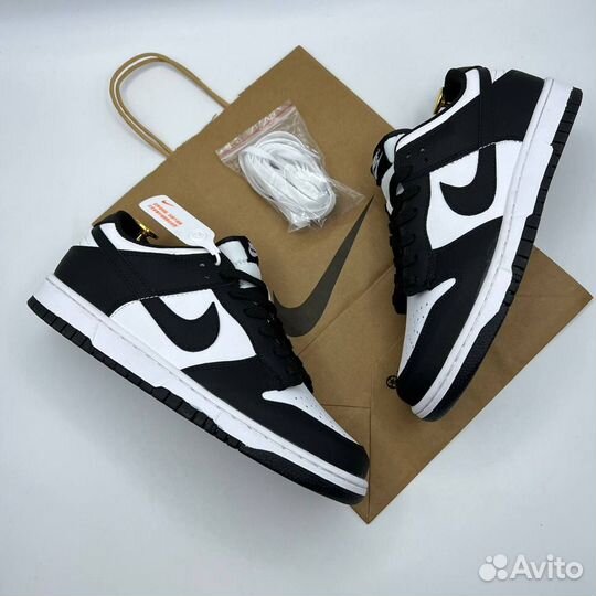 Кроссовки Nike SB Dunk Low Великан