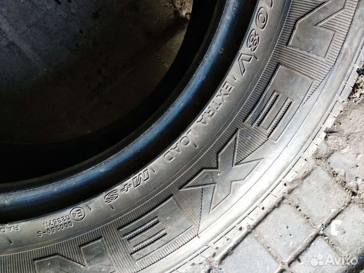 Nexen Roadian HP 235/65 R17