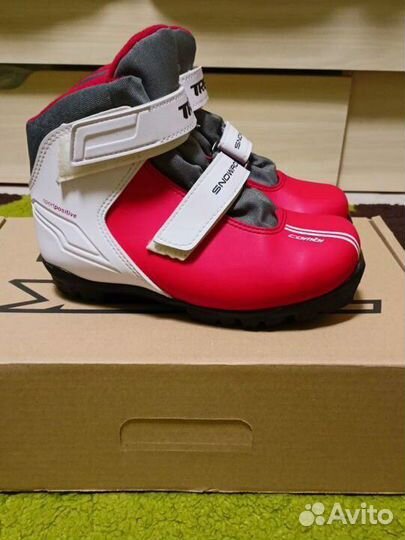 Лыжные ботинки trek snowrock